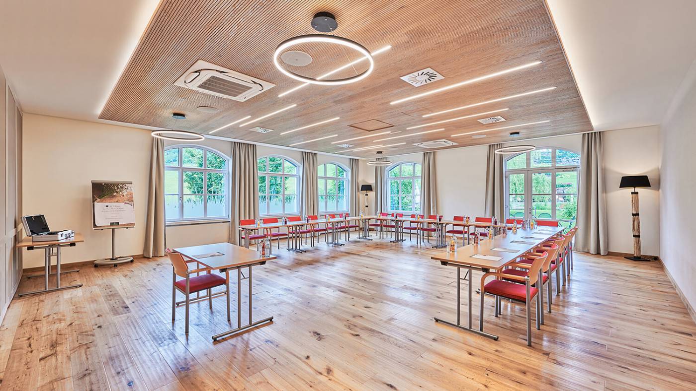 Holz- oder Teppichboden, was eignet sich besser für ein Seminar?
