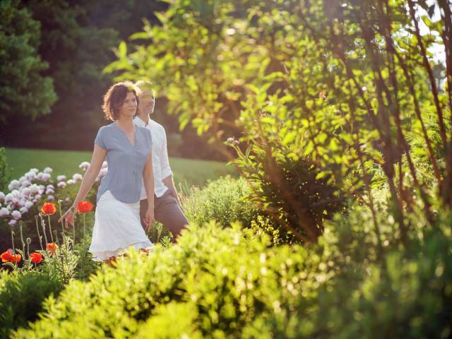 Couple in the Relax garden