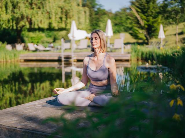 Yoga im Garten