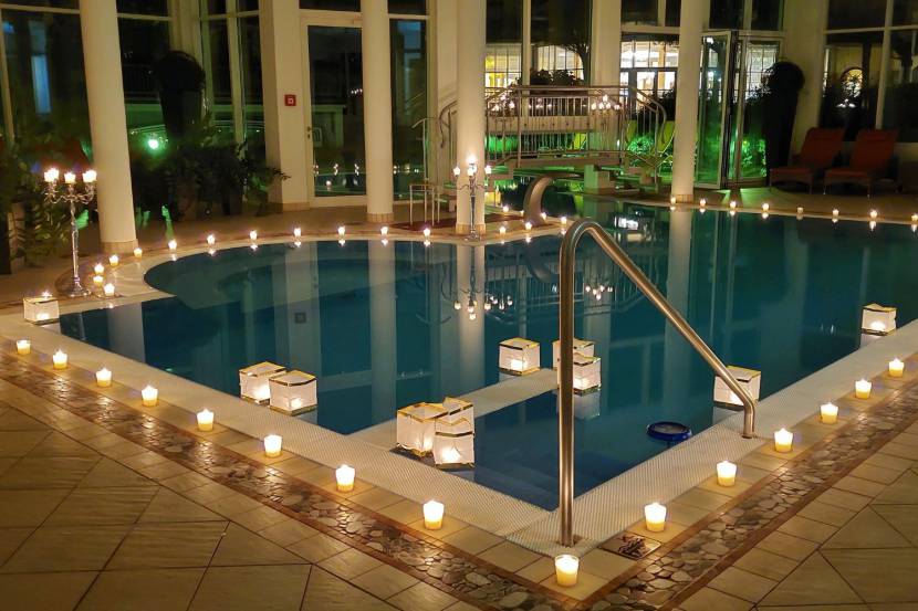 Candle light schwimmen, Romantische Idee