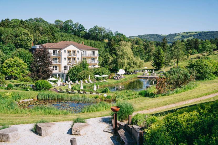 Naturbadeteich im RelaxGarten Kothmühle
