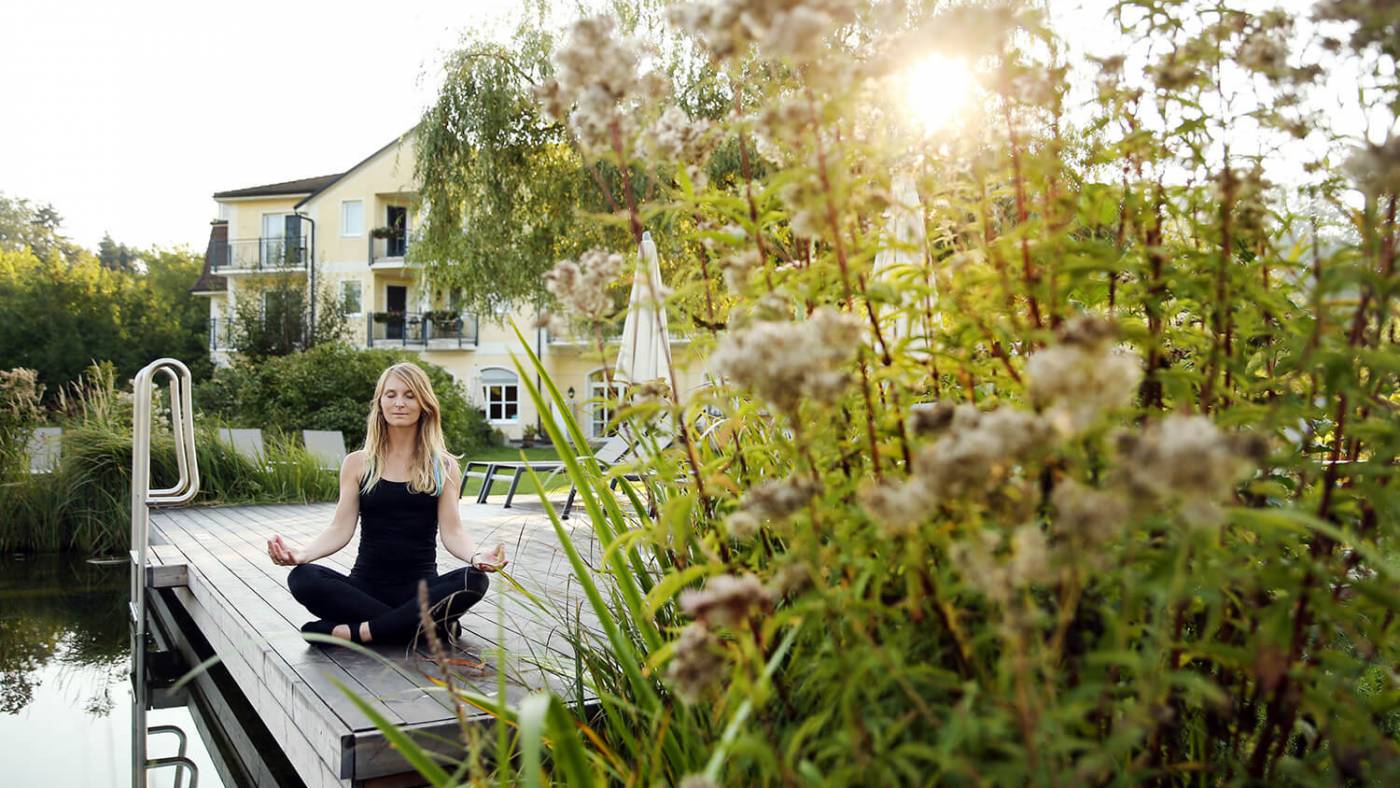 Der Herbst ist perfekt für Yoga