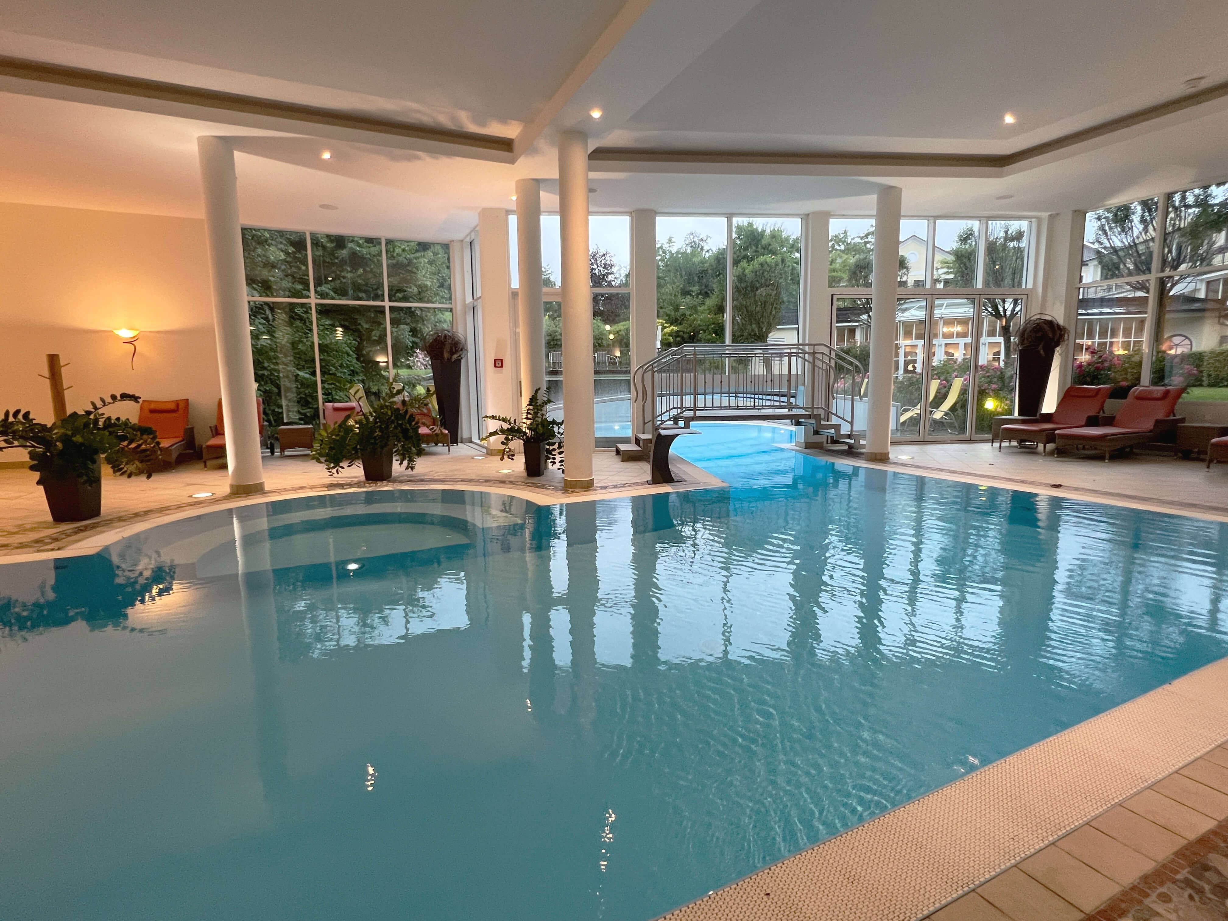 Indoorpool im Wellnesshotel