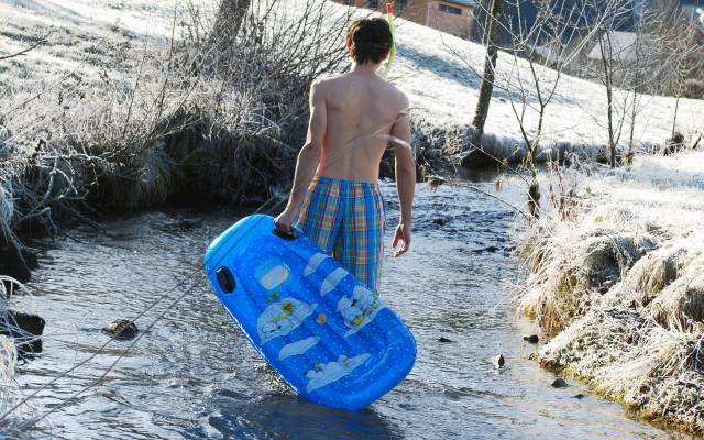 Fit und frisch - ins neue Jahr schwimmen!