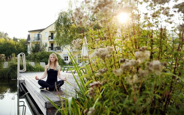 Der Herbst ist perfekt für Yoga