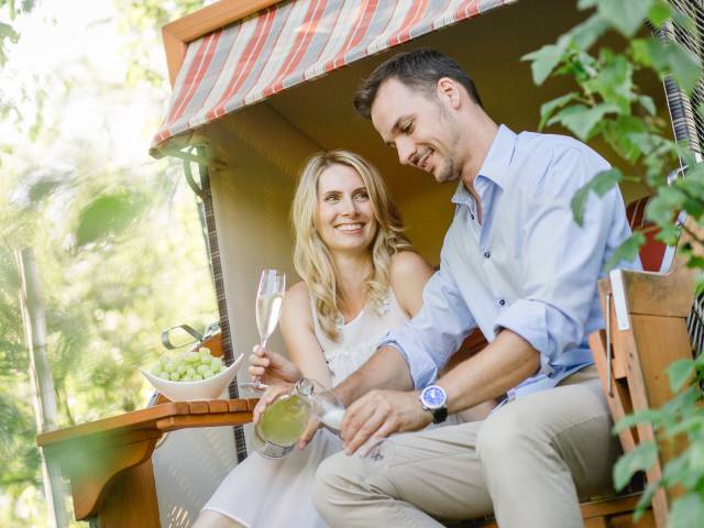 couple drinking cider in the relax area