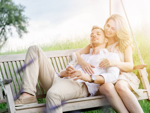 Romantische Birnenschaukel im Relax Garten