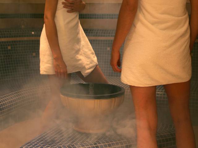 women in the sole steam bath