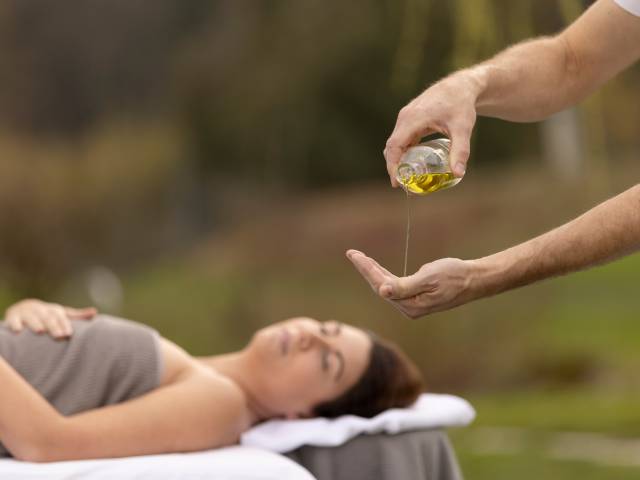 Relaxing massage with essential oils