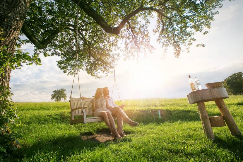 Pärchen auf der Birnenschaukel