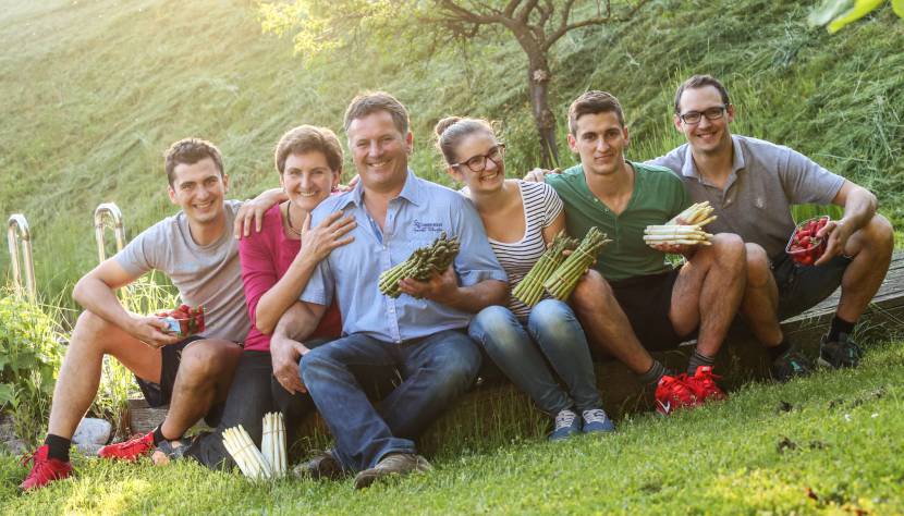Familie Lehner aus Haag hat sich auf Erdbeeren und Spargel konzentriert