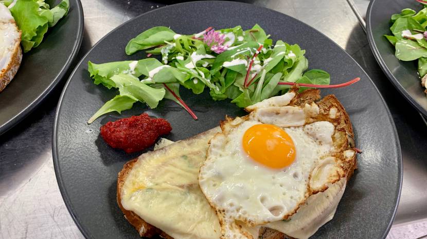 Kräuterseitlingtoast vom Schwarzbrot