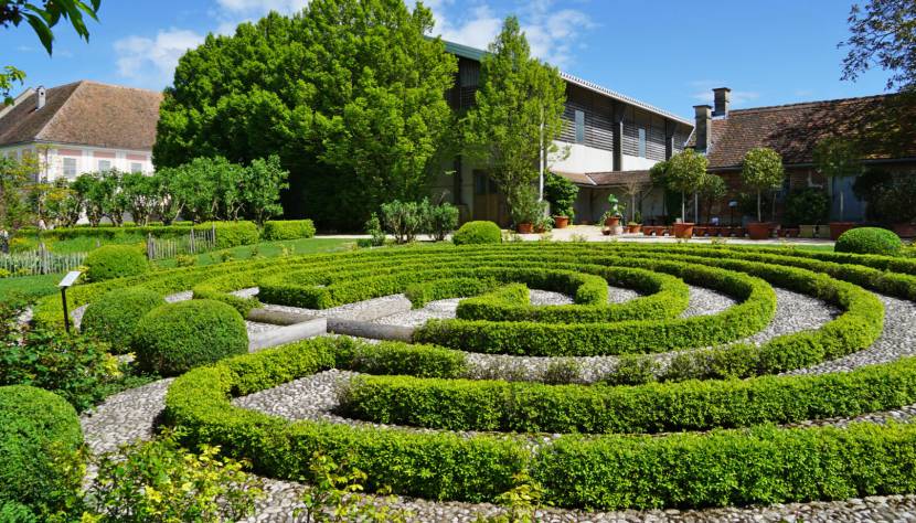 Rosenkranzlabyrinth im Stiftsgarten