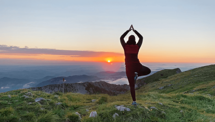 Yoga bei Sonnenaufgang