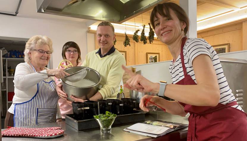 Osterlamm backen mit der Familie