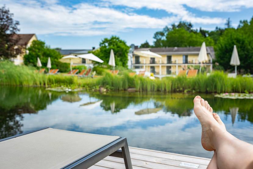 Wellness für die Füße - Barfuß durch den RelaxGarten