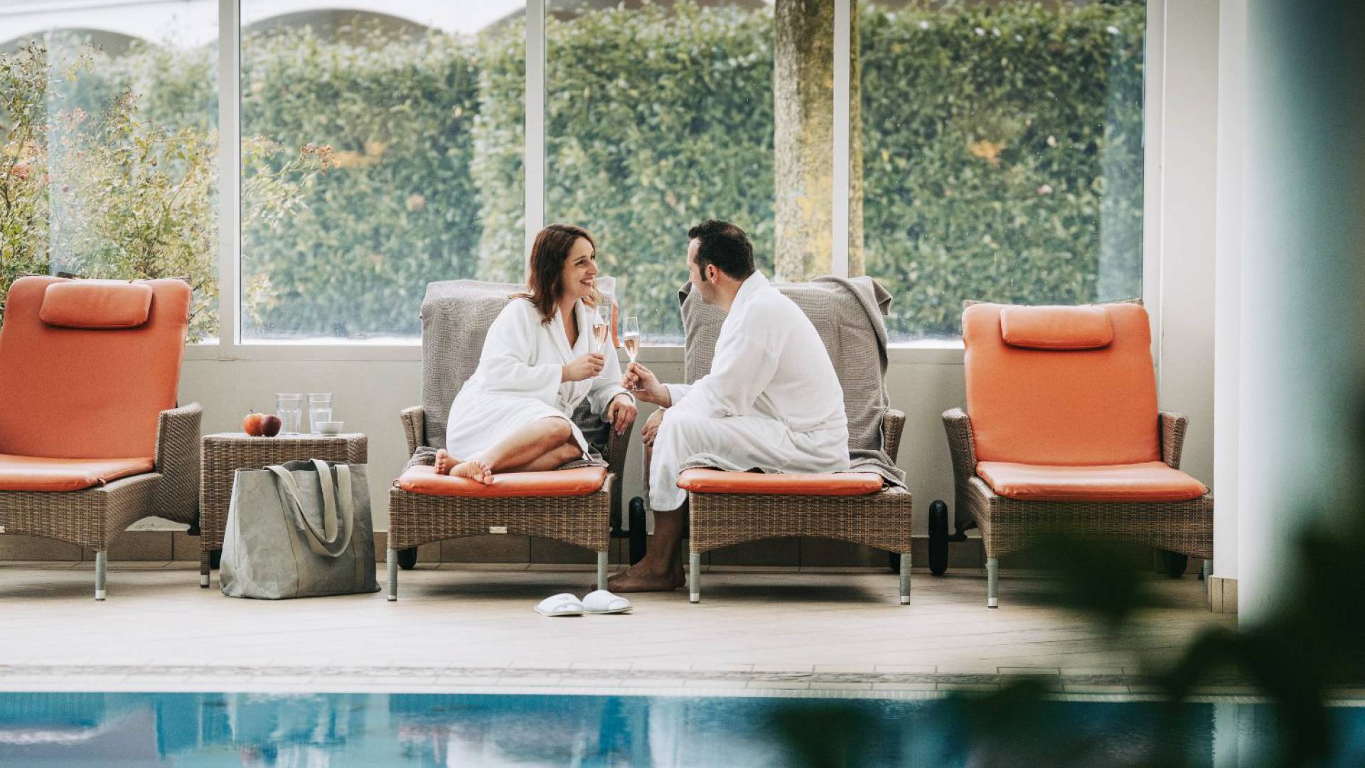Pärchen im Wellnessbereich