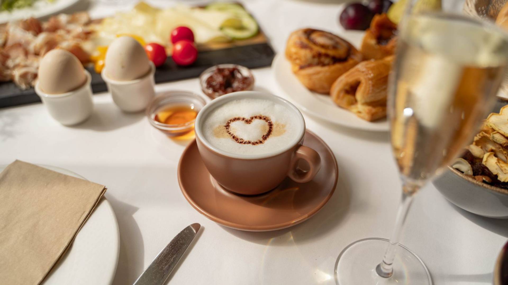 Reichhaltiges Mostviertler Frühstücksbuffet